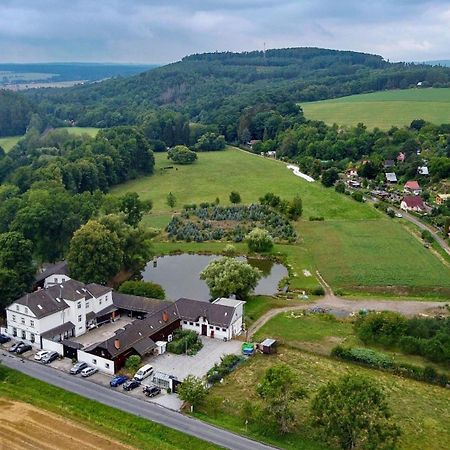 Penzion A Restaurace Belecky Mlyn Pteni Dış mekan fotoğraf