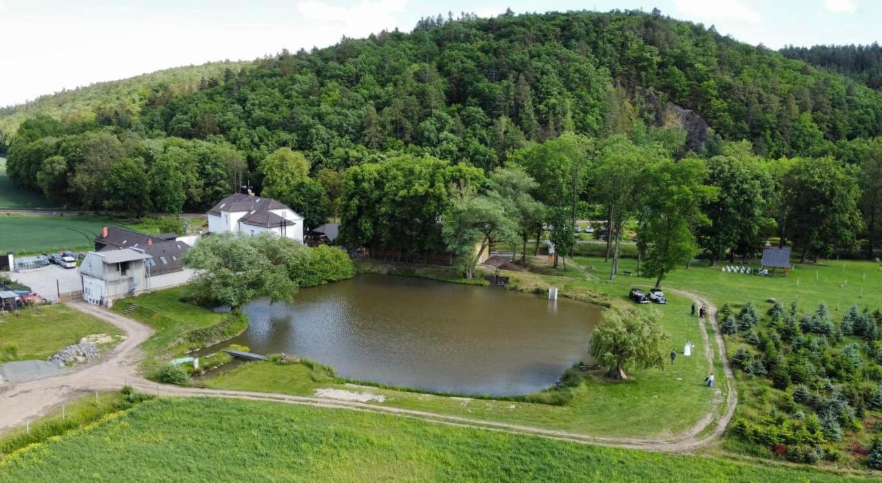Penzion A Restaurace Belecky Mlyn Pteni Dış mekan fotoğraf